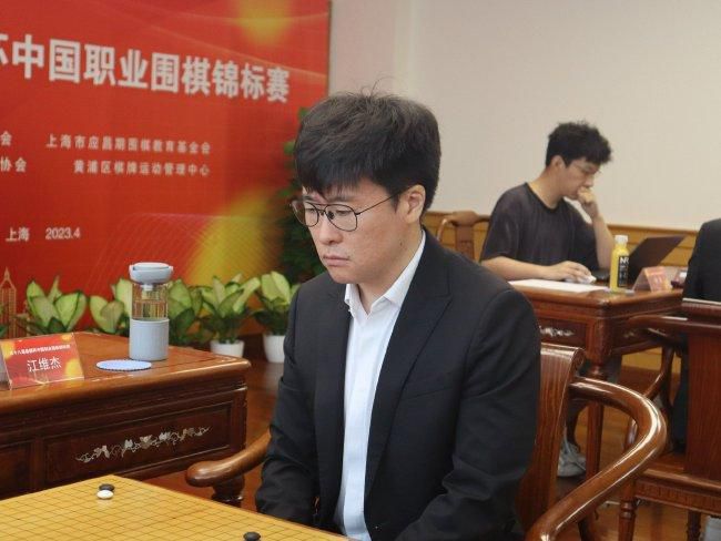 反差婊在线