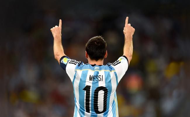 在庆典上遇到的尤卡塔女职员