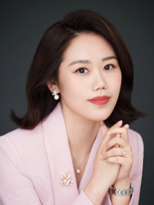 冲澡的性感女朋友